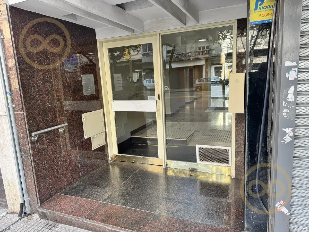 Departamento De 2 Ambientes En Villa Crespo | Luminoso | Excelente Ubicación