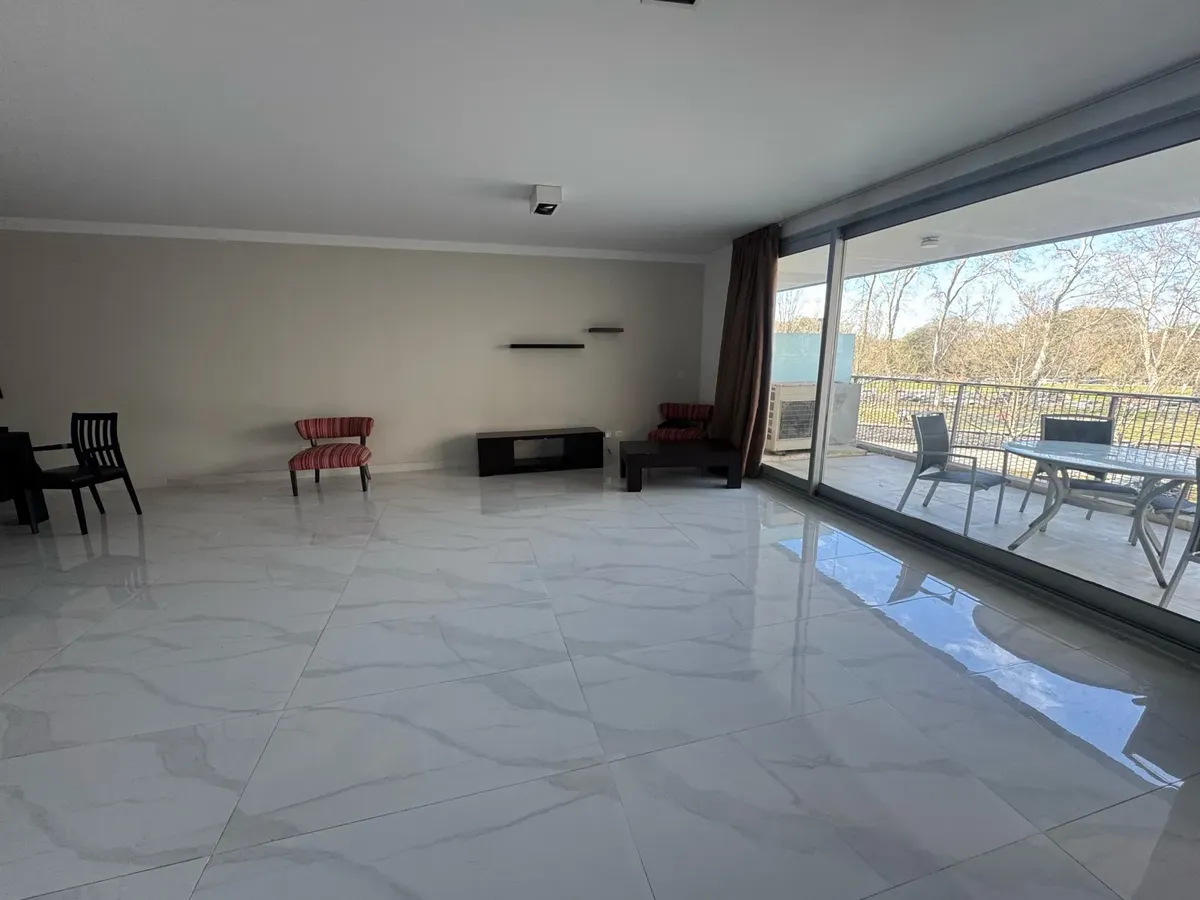 3 ambientes con balcón terraza