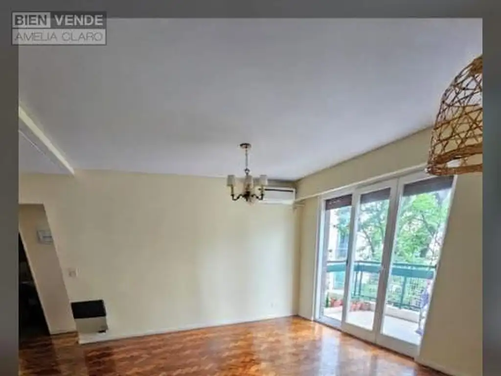 Corner unit with two balconies