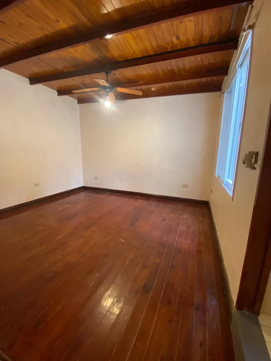 Departamento amoblado con patio