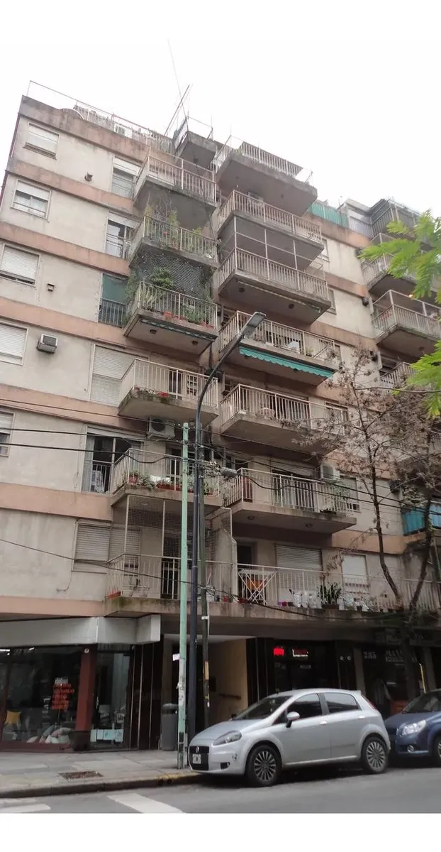 2-room renovated apartment with balcony