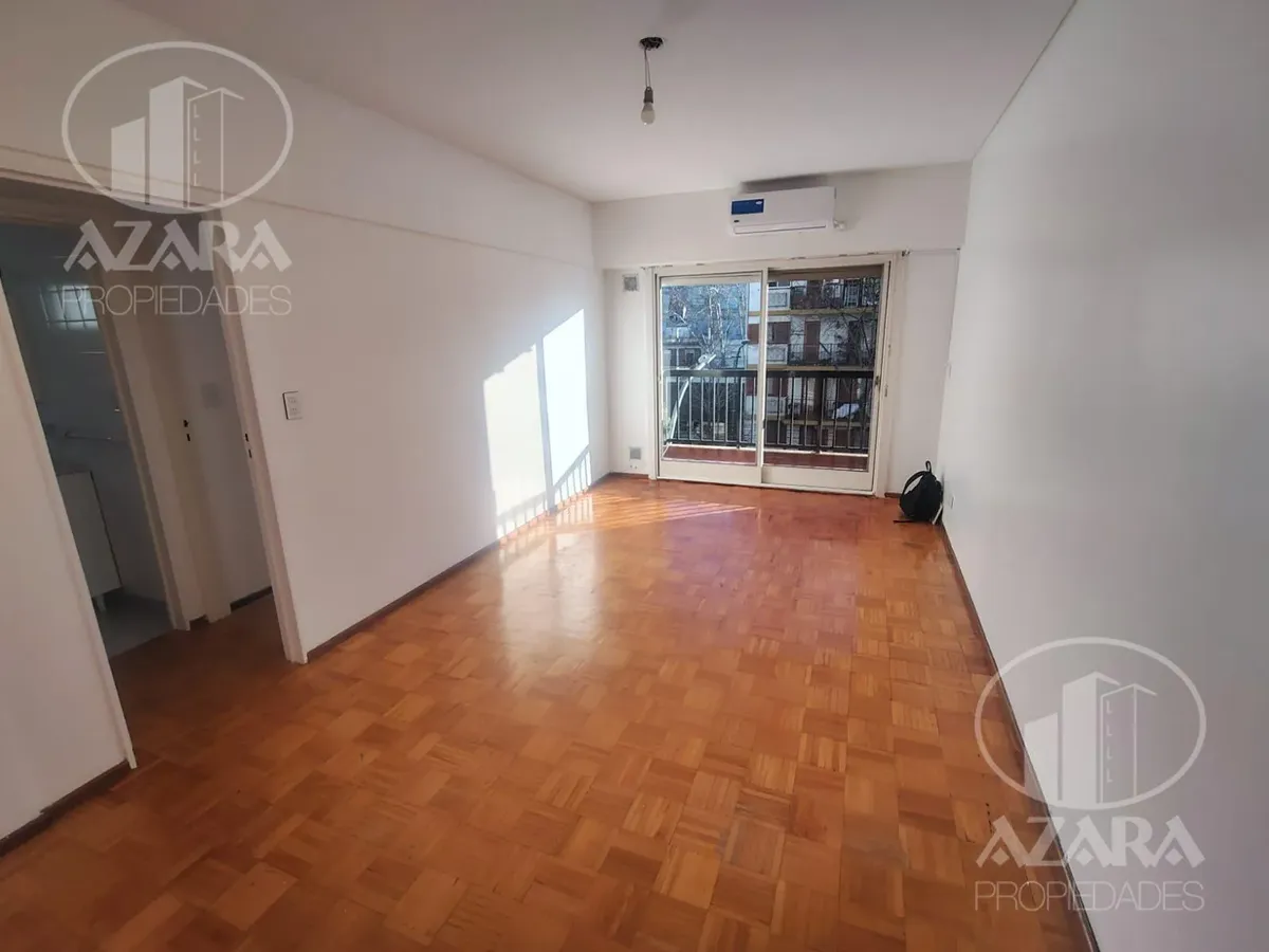 2-room apartment with front balcony