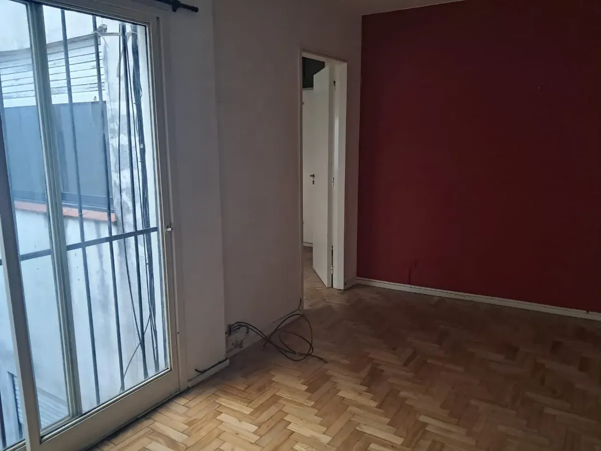 Apartment with French balcony