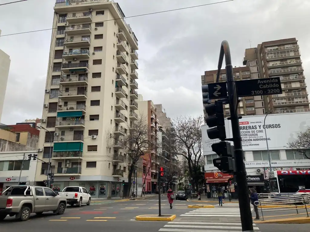 Departamento con balcón en Nuñez