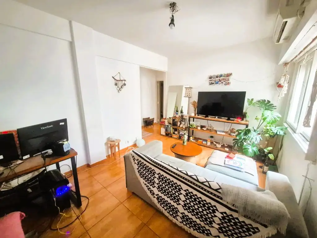Departamento con terraza y AC