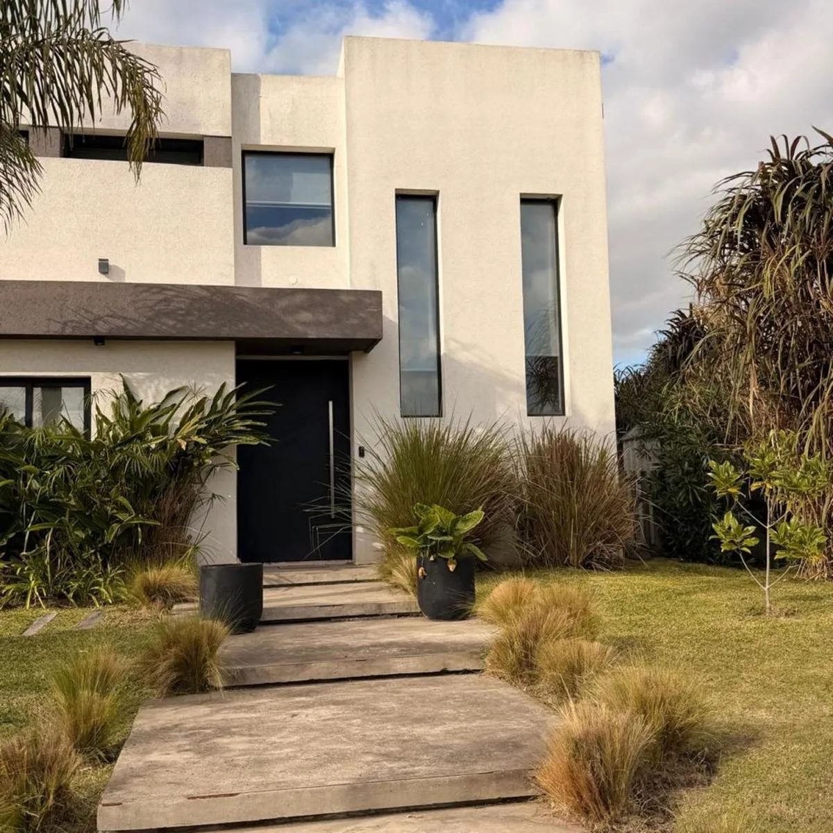Casa 4 Amb. con Pileta y Bajada a La Laguna