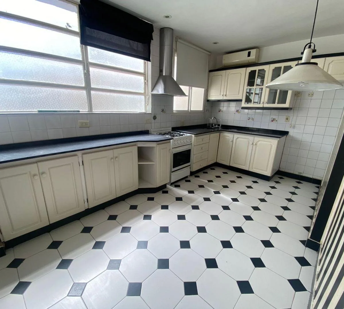 Gran 3 Ambientes de 80 m&sup2; Zona Cid Campeador - Villa Crespo