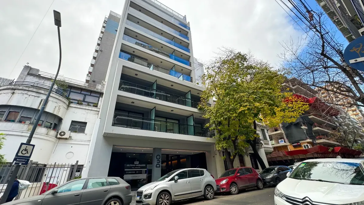 Monoambiente con balcón y pileta