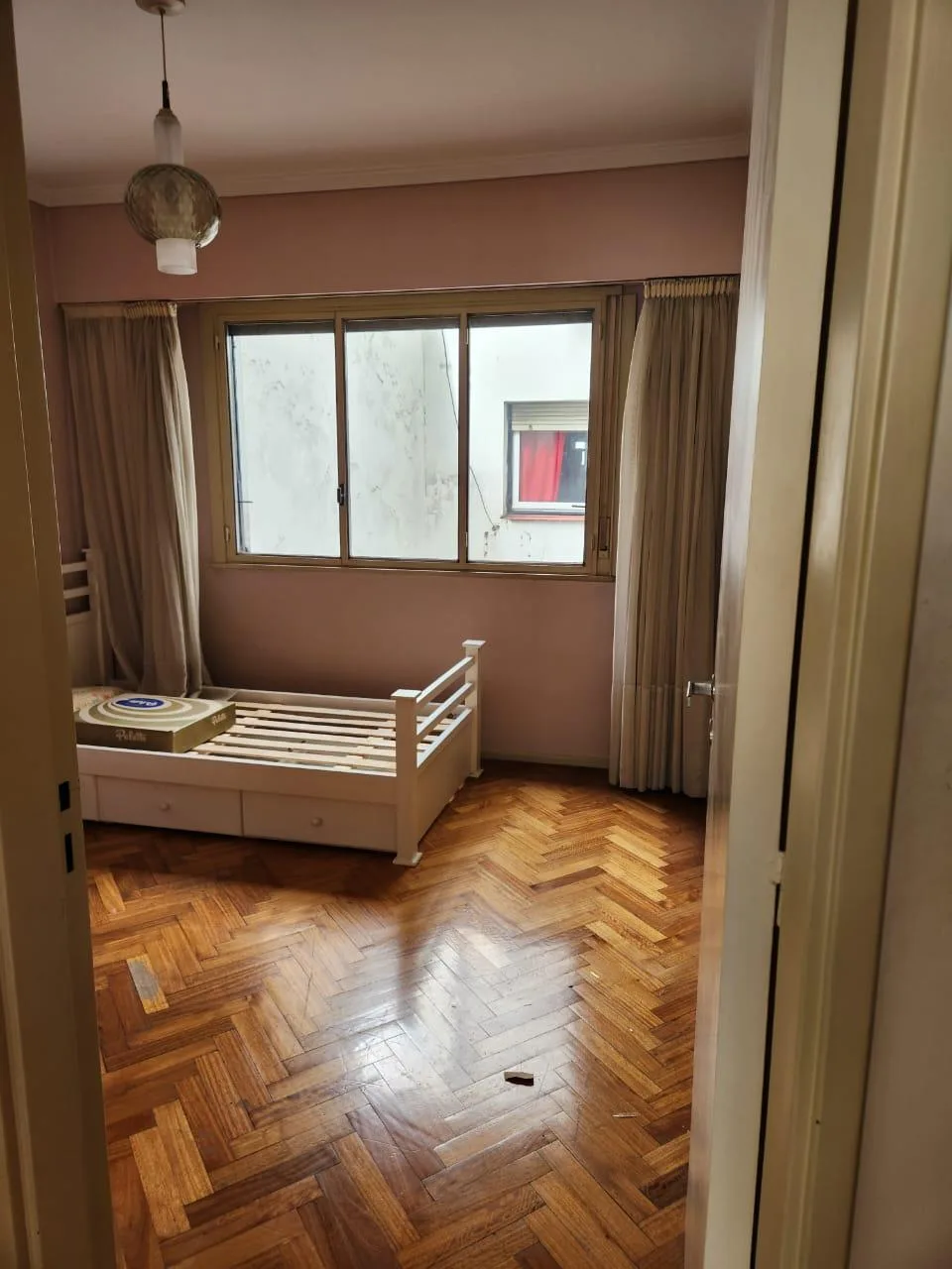 Departamento 2 dormitorios con balcón