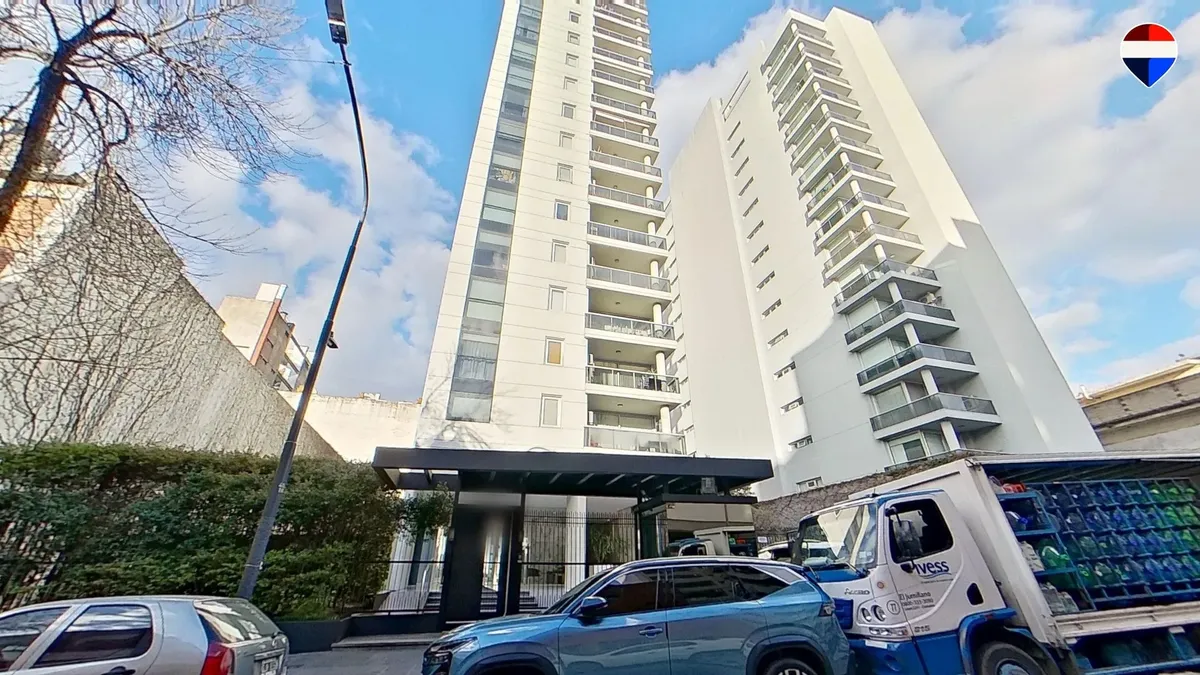 Monoambiente con balcón y amenities