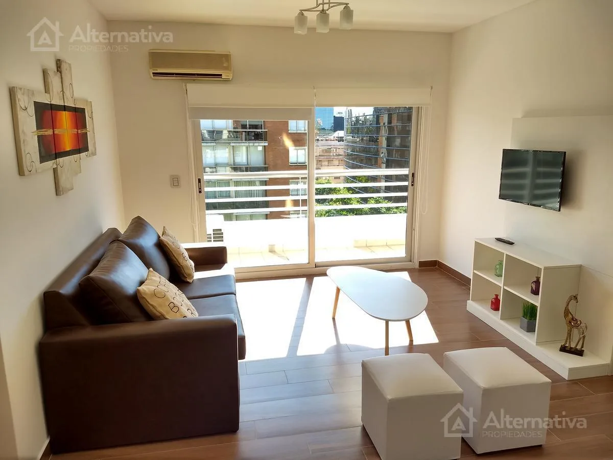 Departamento con balcón en Puerto Madero