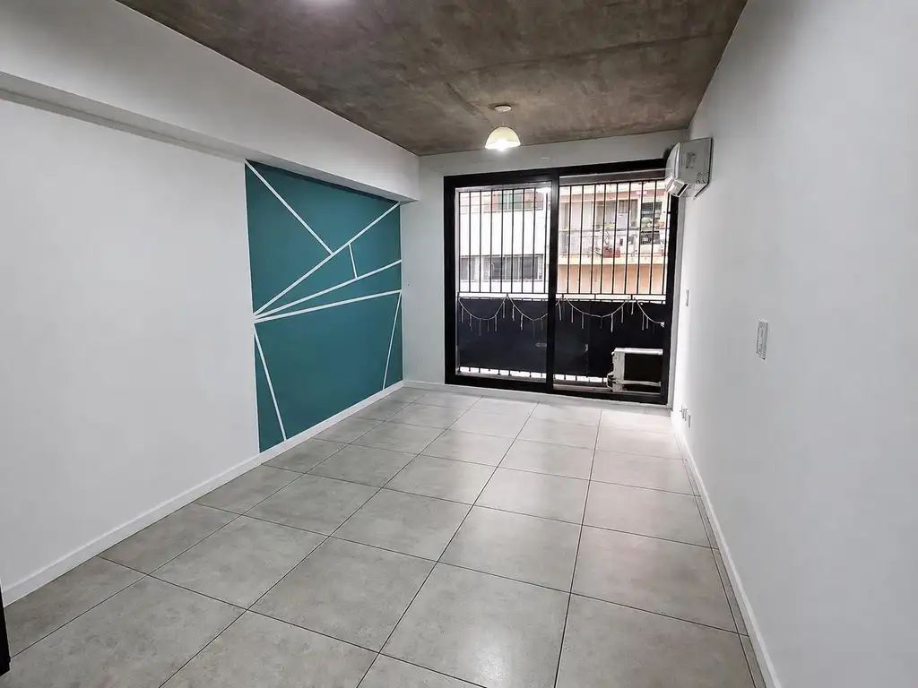 San Telmo studio with balcony