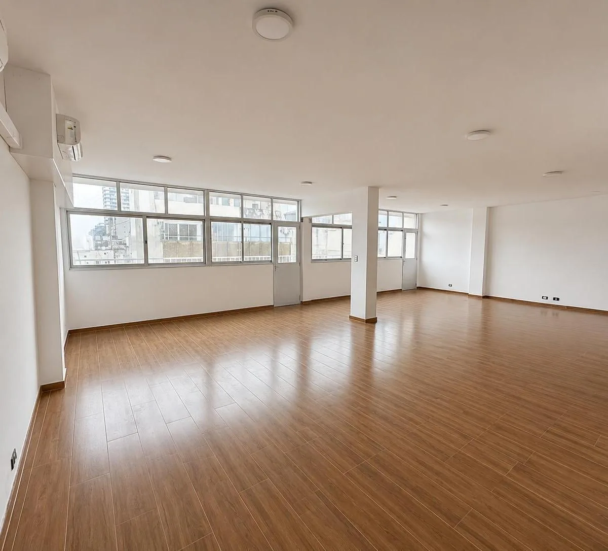Loft a estrenar con balcón