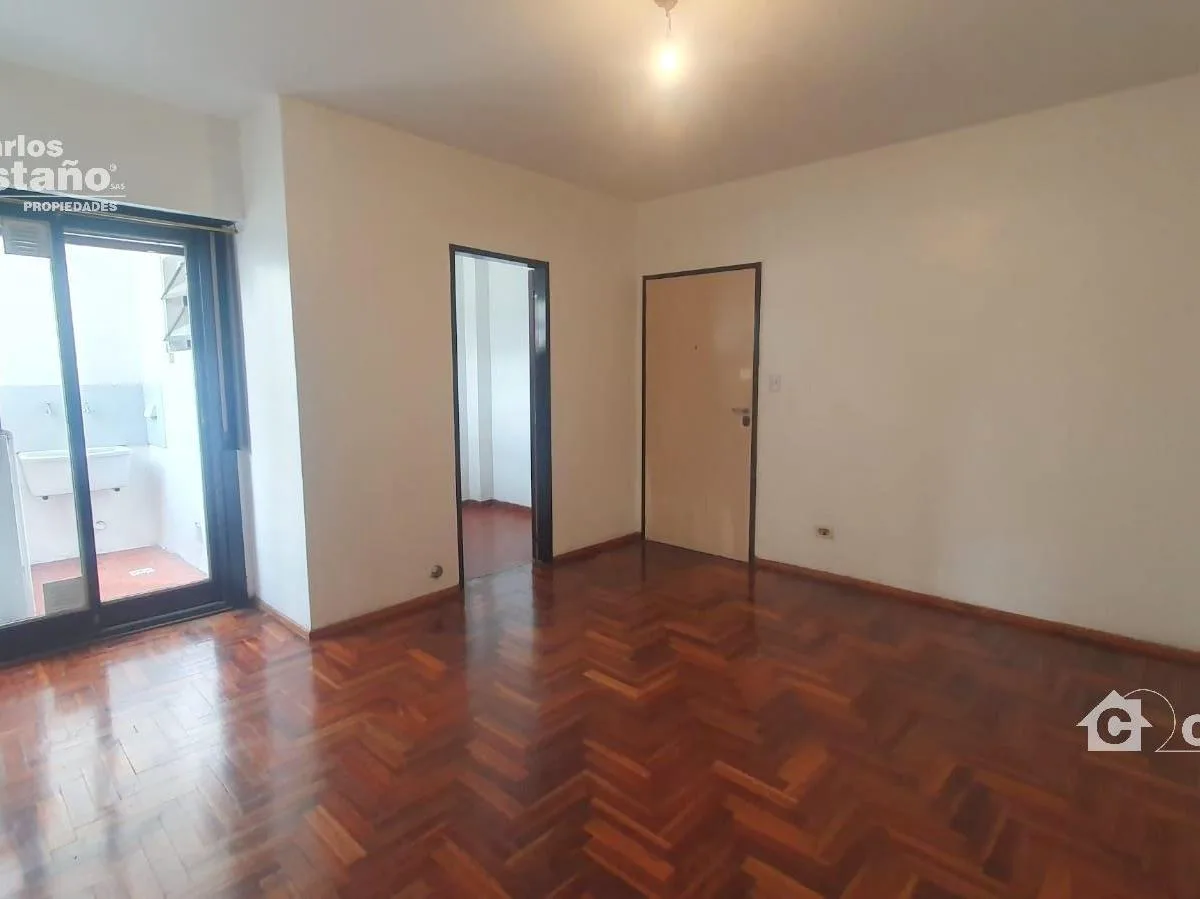 Depto 2 ambientes lateral con terraza