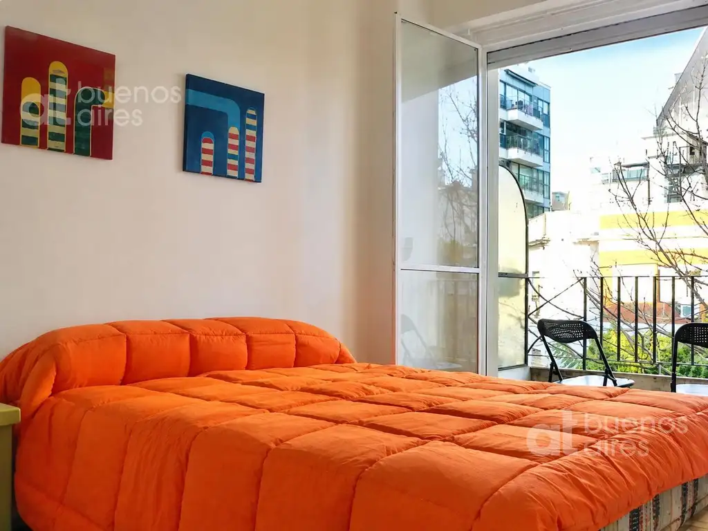 Departamento amoblado con balcón