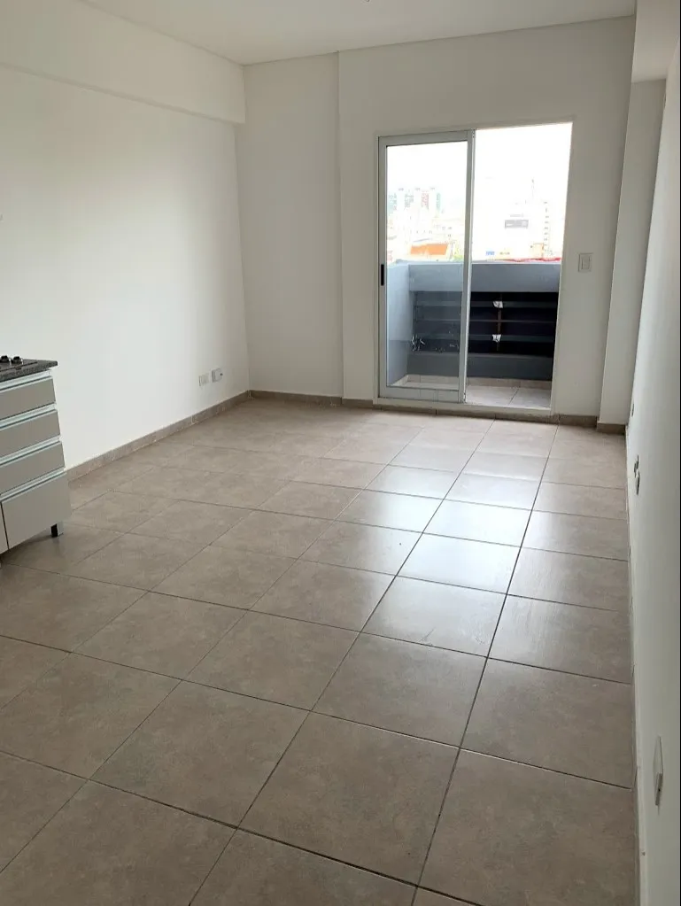 Monoambiente con balcón