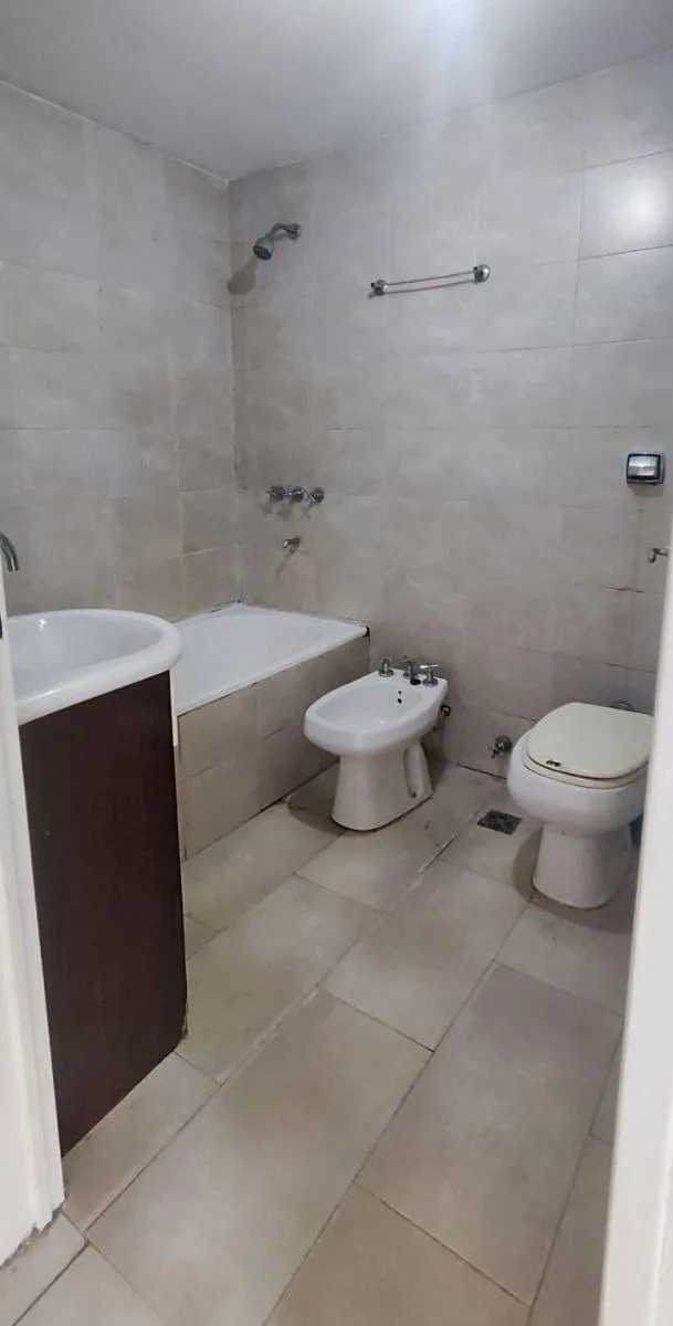 Monoambiente con balcón y pileta