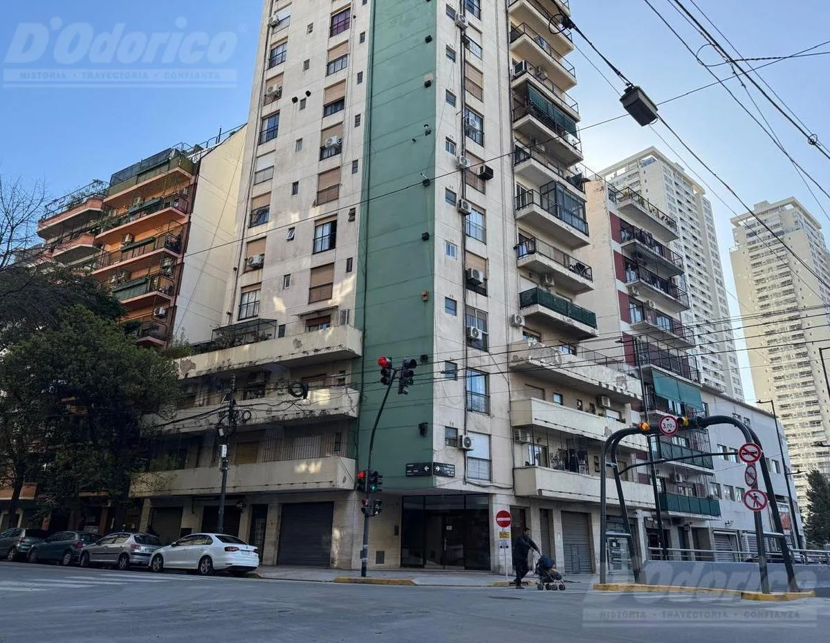 Departamento con balcón francés