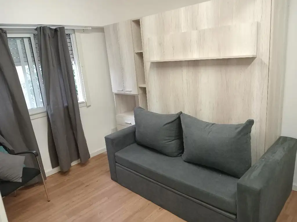 Departamento de 1 dormitorio amoblado en Coghlan
