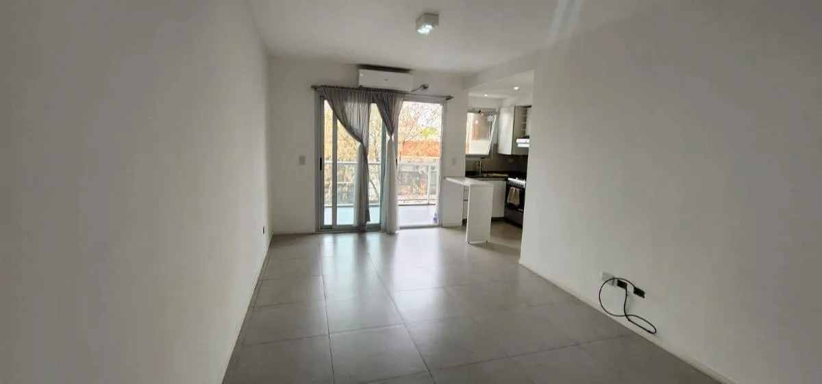 Hermoso Departamento 2 Ambientes Al Frente con Balcón y Parrilla Propia