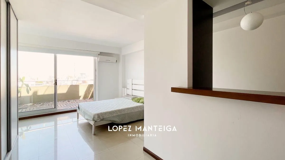 Monoambiente con balcón en Villa Urquiza