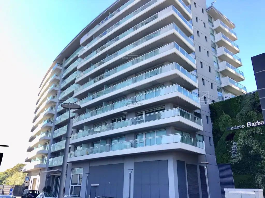 Monoambiente amoblado con balcón