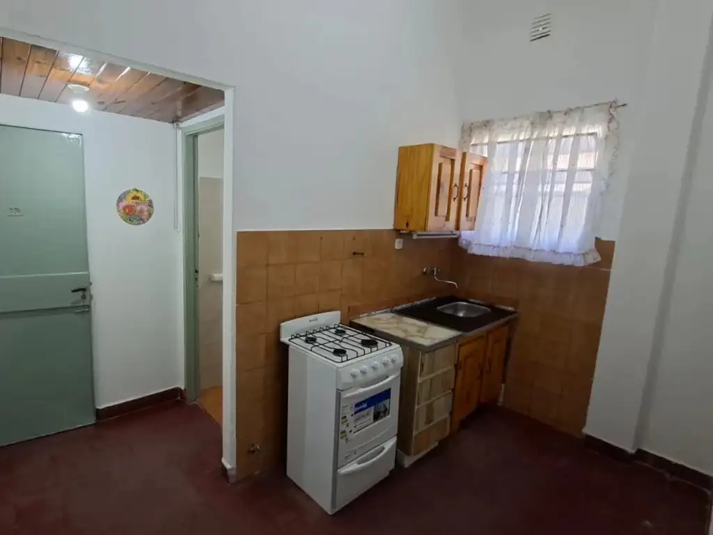 PH в глубине с патио