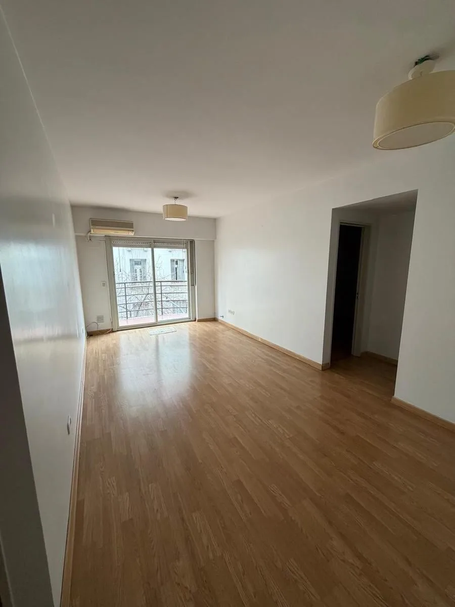 1 quarto com porteiro e varanda, Balvanera