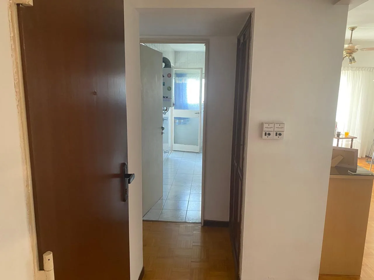 Departamento con balcón y palier privado