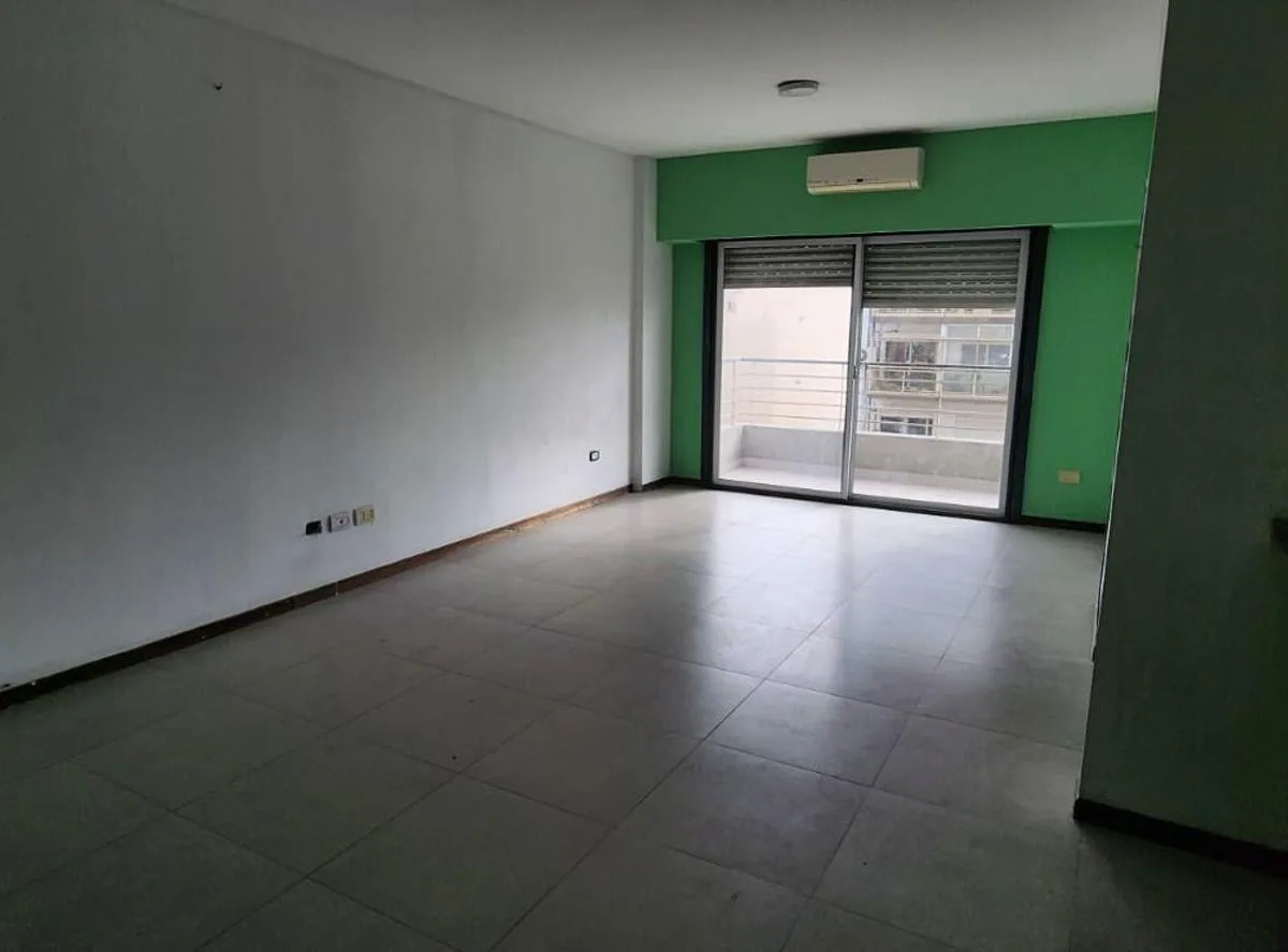 Monoambiente con balcón en San Cristóbal