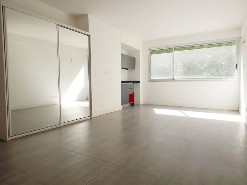 Estudio con aire acondicionado