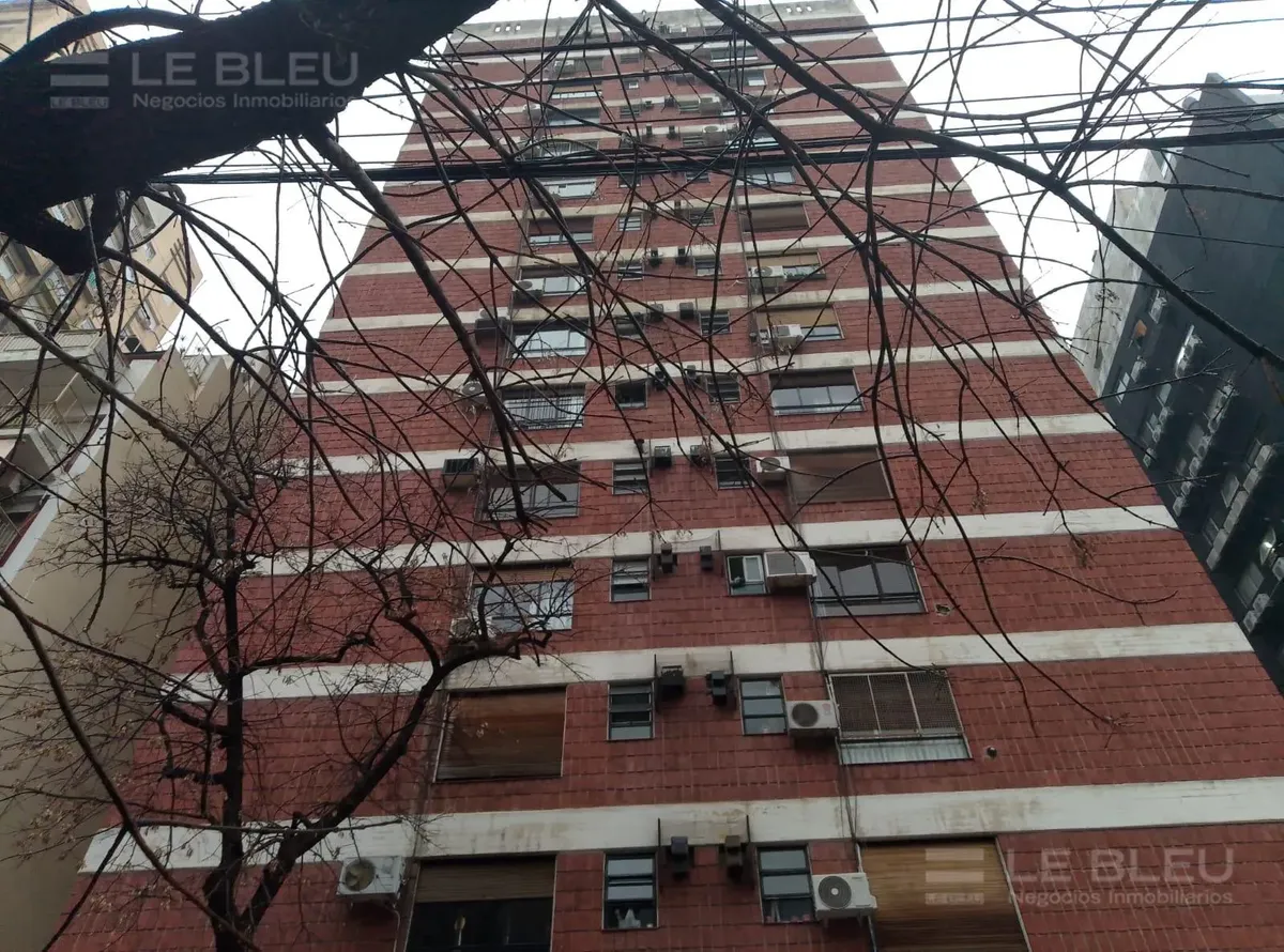 Departamento amoblado con balcón