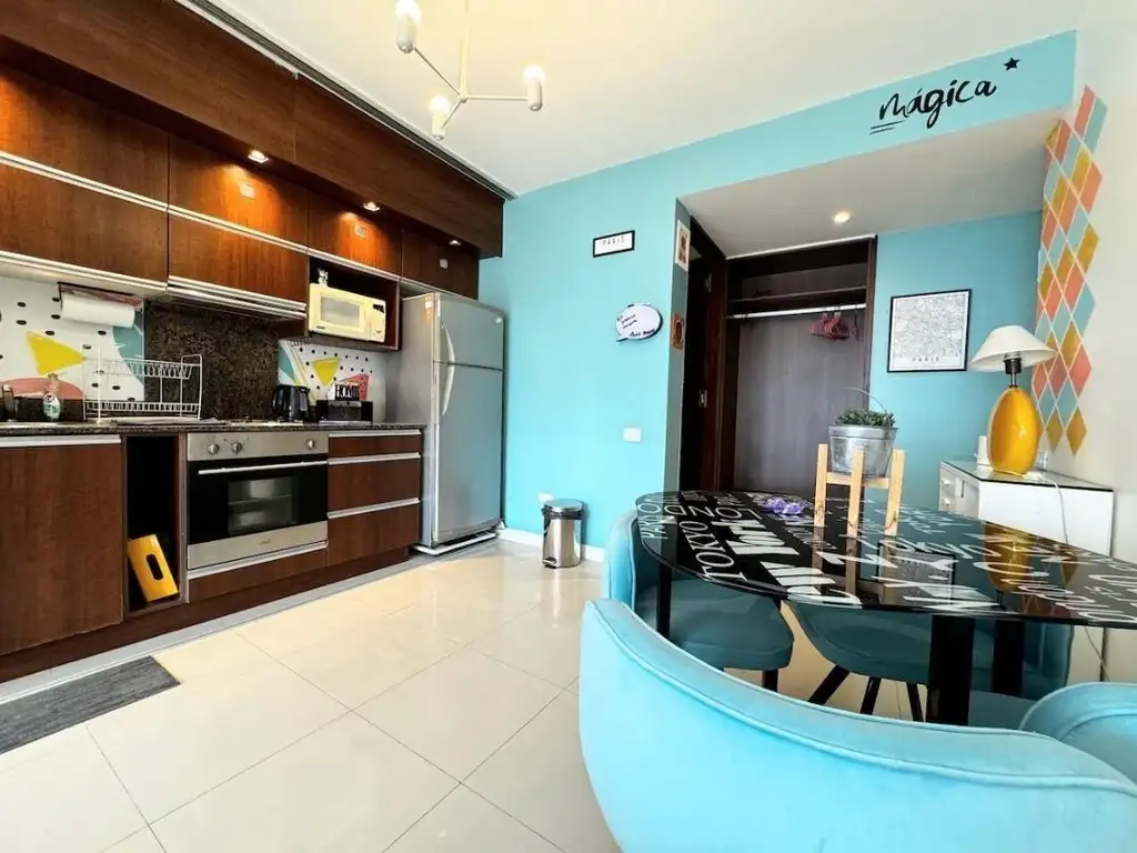 Loft amoblado con balcón