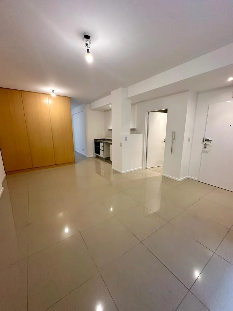 Alquiler Monoambiente Impecable con Patio y Balcon - en Bajo Belgrano