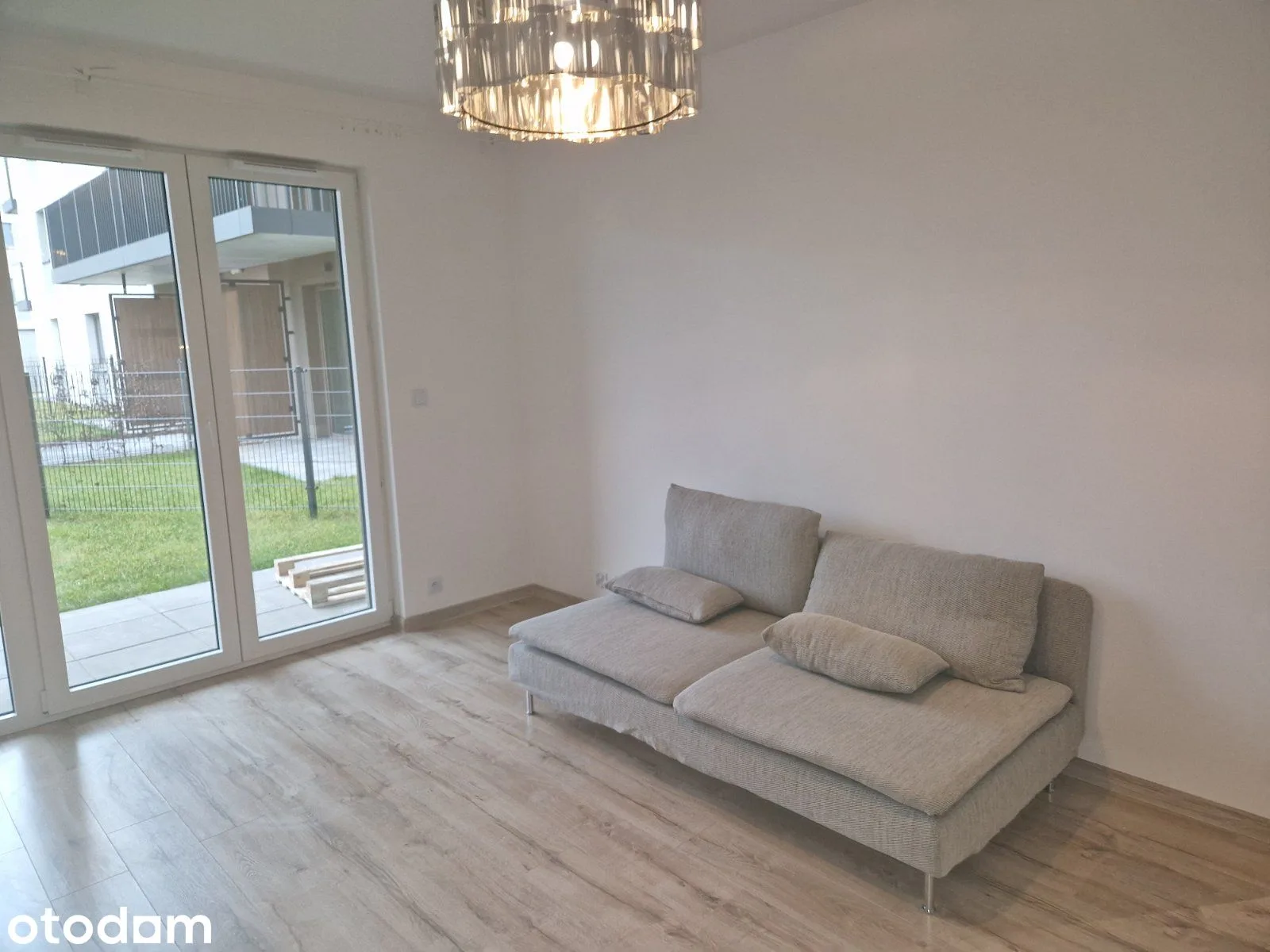 2 bedrooms with parking and garden, Mokotów