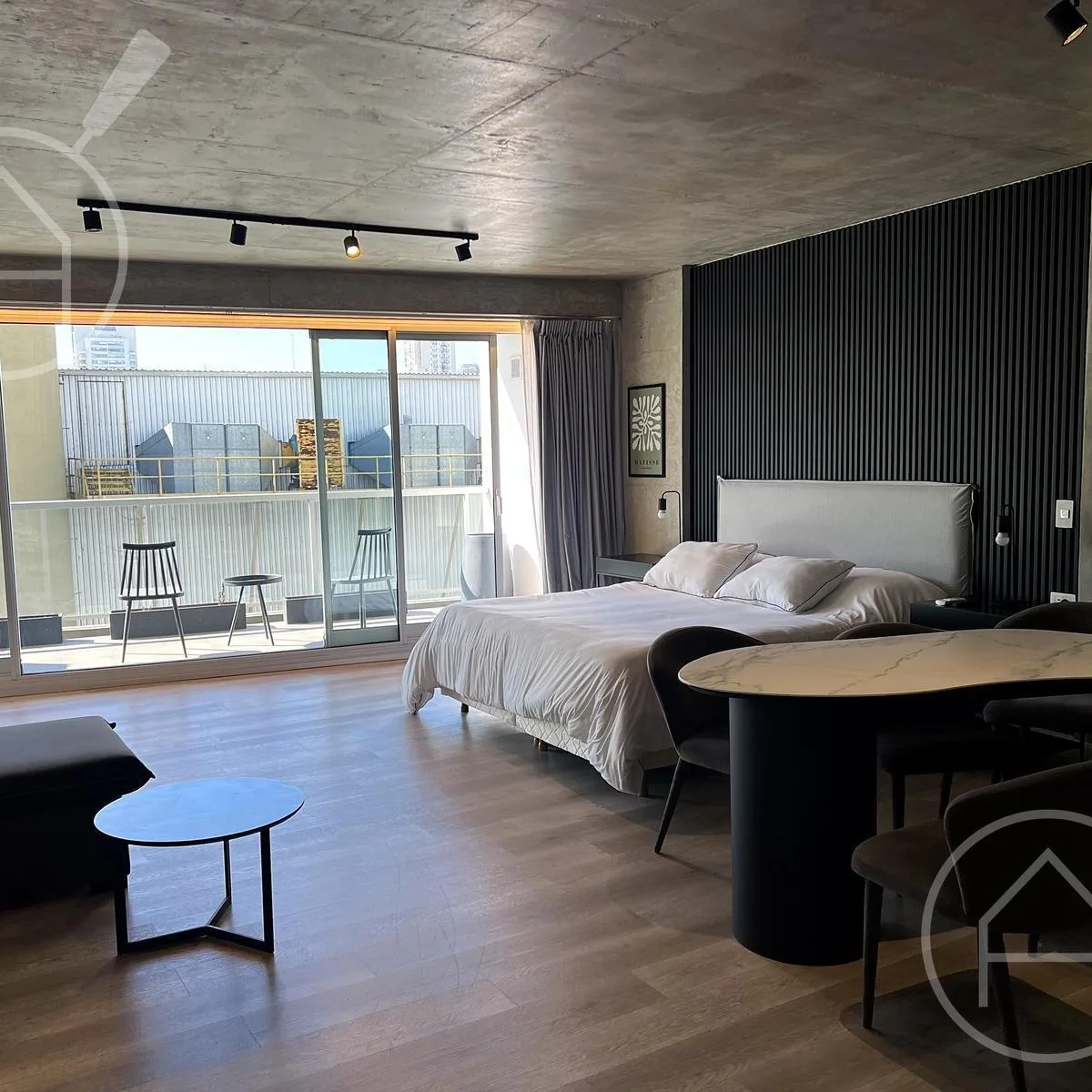 Loft mobiliado com varanda