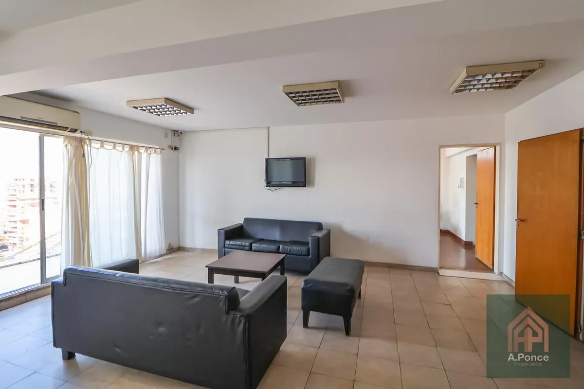Monoambiente con balcón y amenities