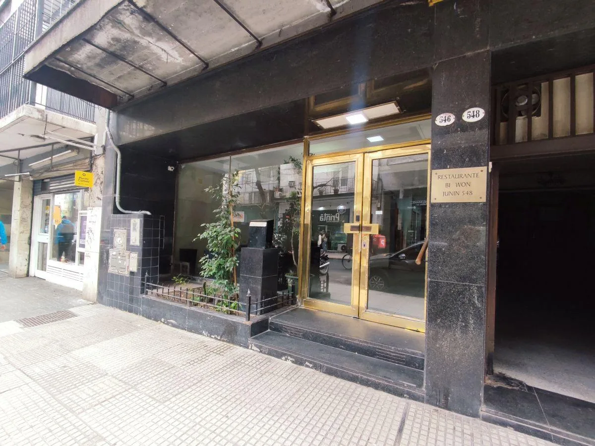Monoambiente contrafrente en Balvanera