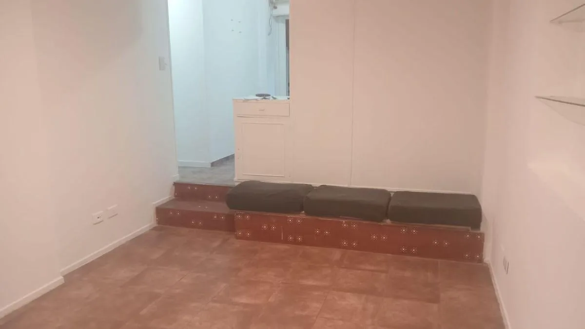 1° piso interno con balcón