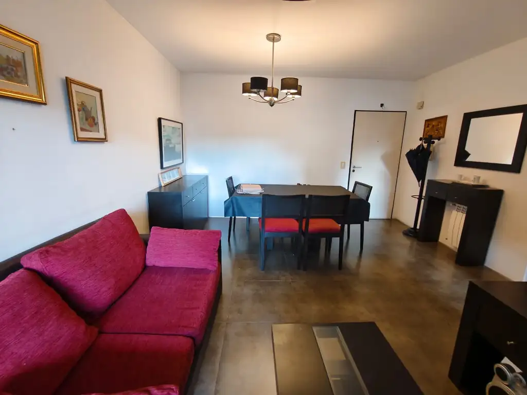 Departamento amoblado con balcón