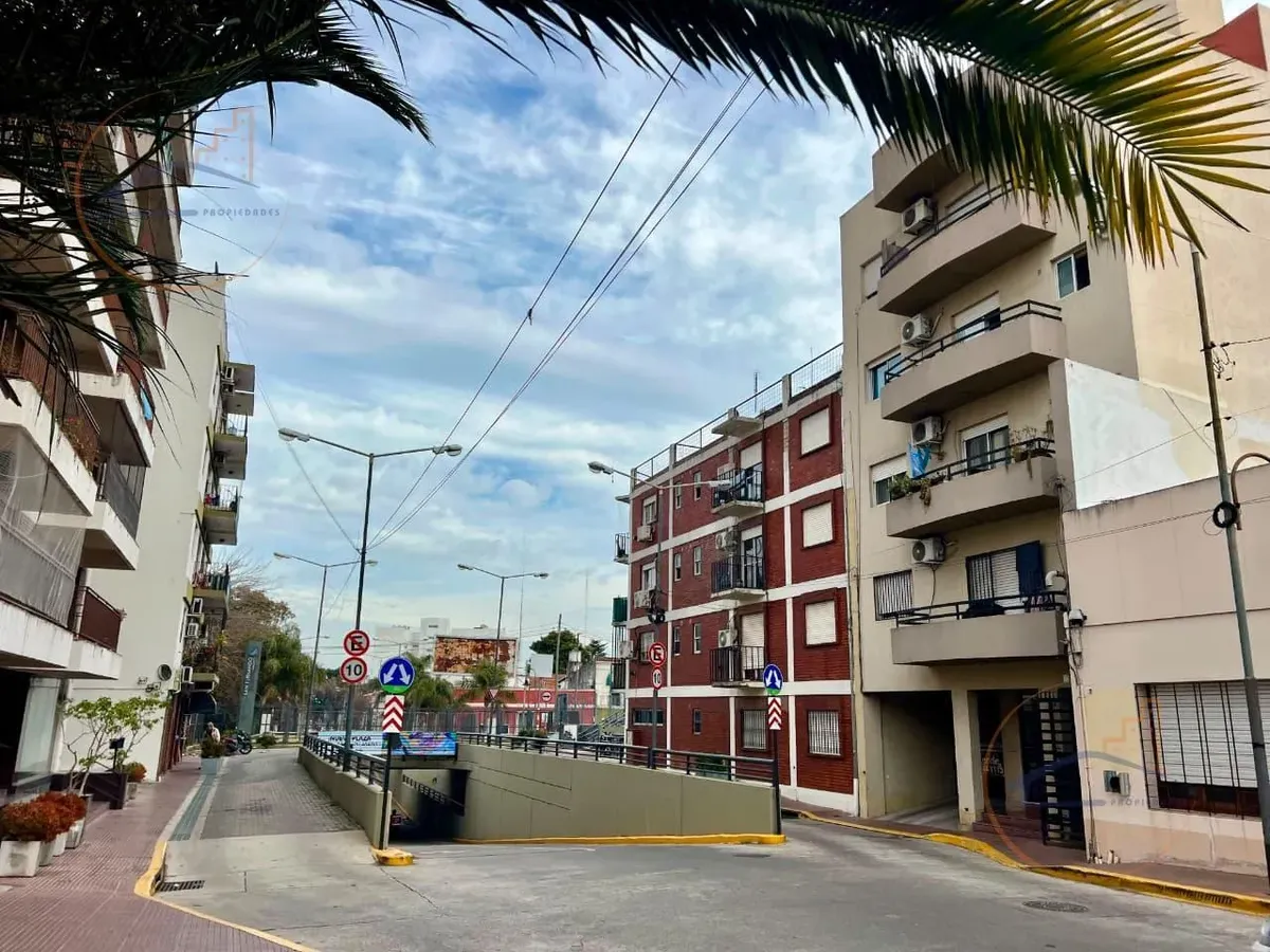1 quarto com garagem e varanda, San Fernando