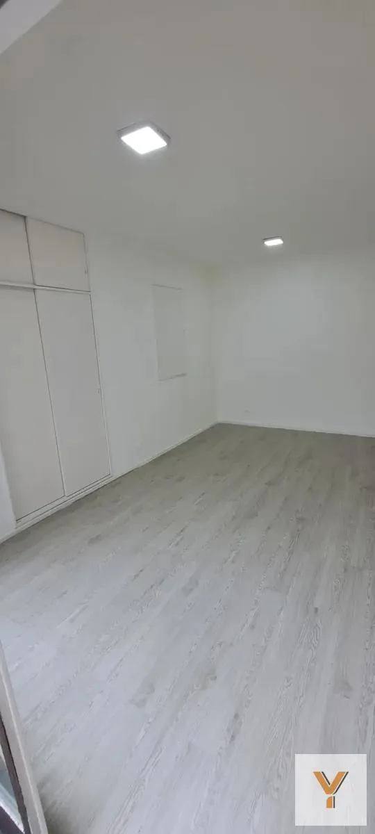 Monoambiente con balcón en Almagro