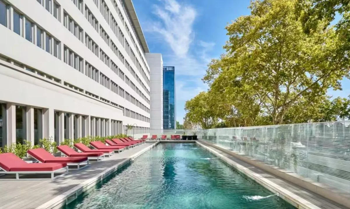 Mobiliado com varanda e amenities