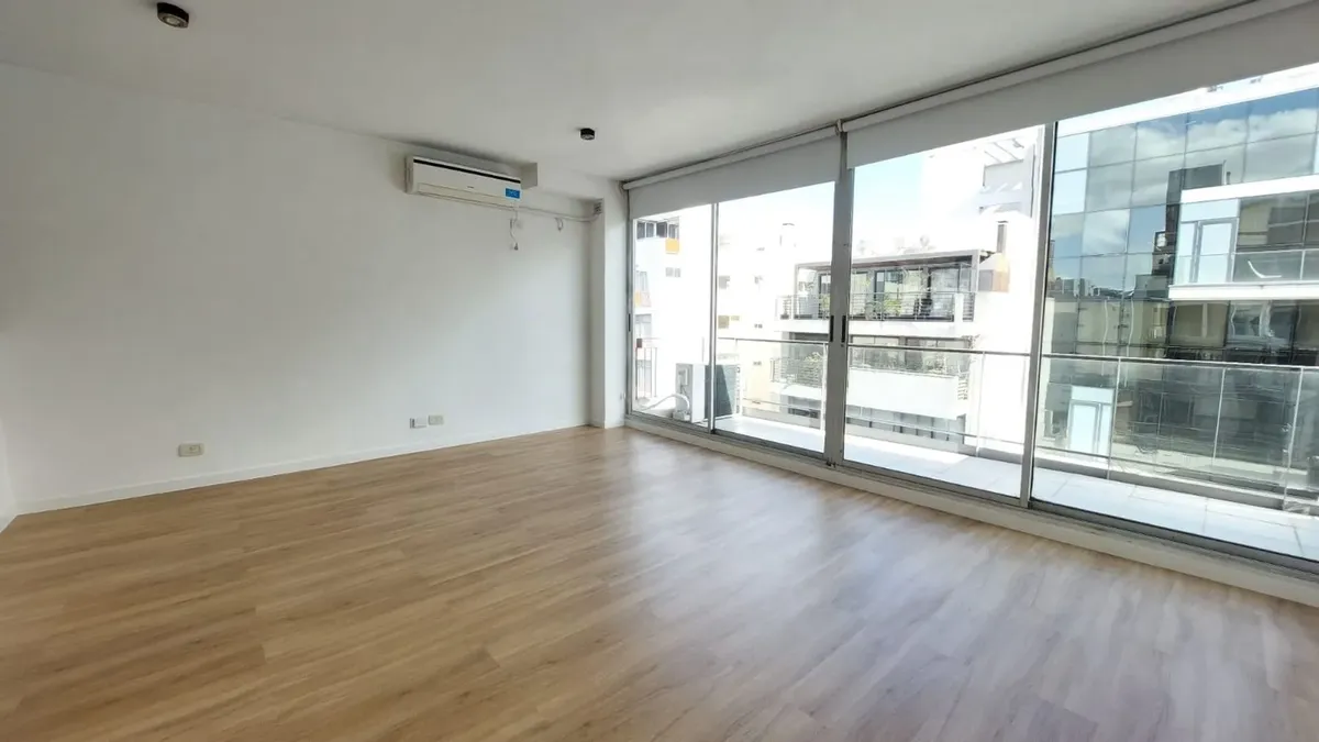 Monoambiente con balcón en Palermo