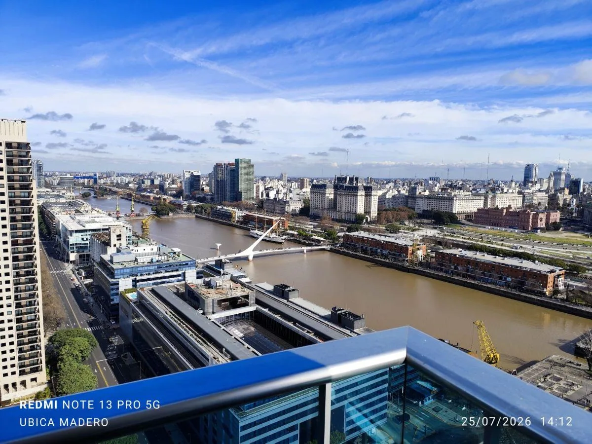 Departamento de 55 M&sup2;piso Alto con 1 Dormitorio Amoblado en Alquiler Torres del Yacht en Pto Madero