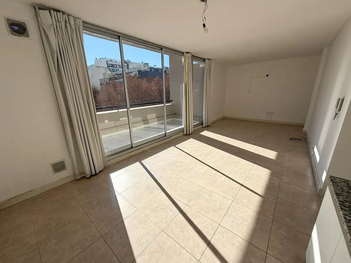 Monoambiente En Alquiler Con Balcón Terraza En Caballito