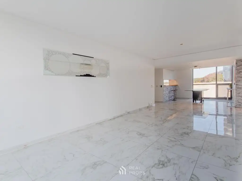 Departamento en Puerto Madero con balcón