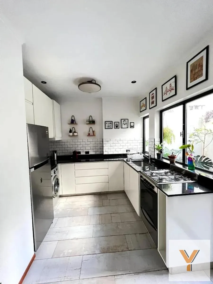 Planta baja con patio y jardín