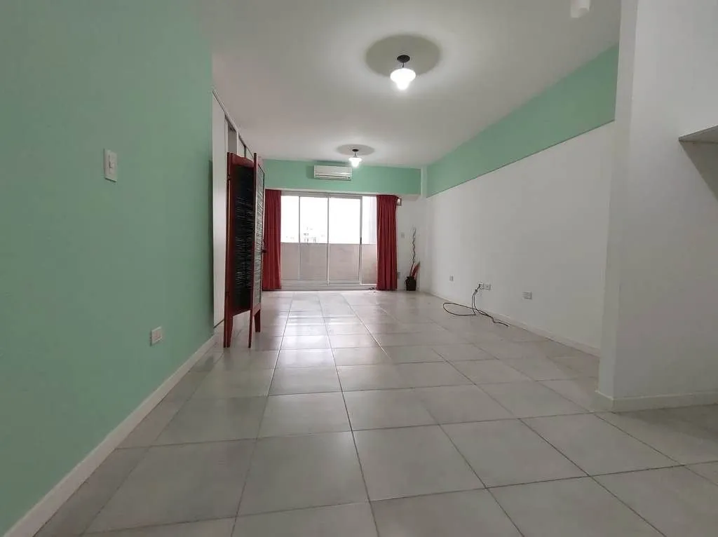 Departamento con balcón y amenities