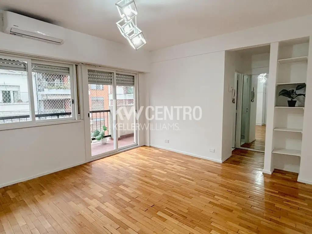 Monoambiente con balcón en Palermo